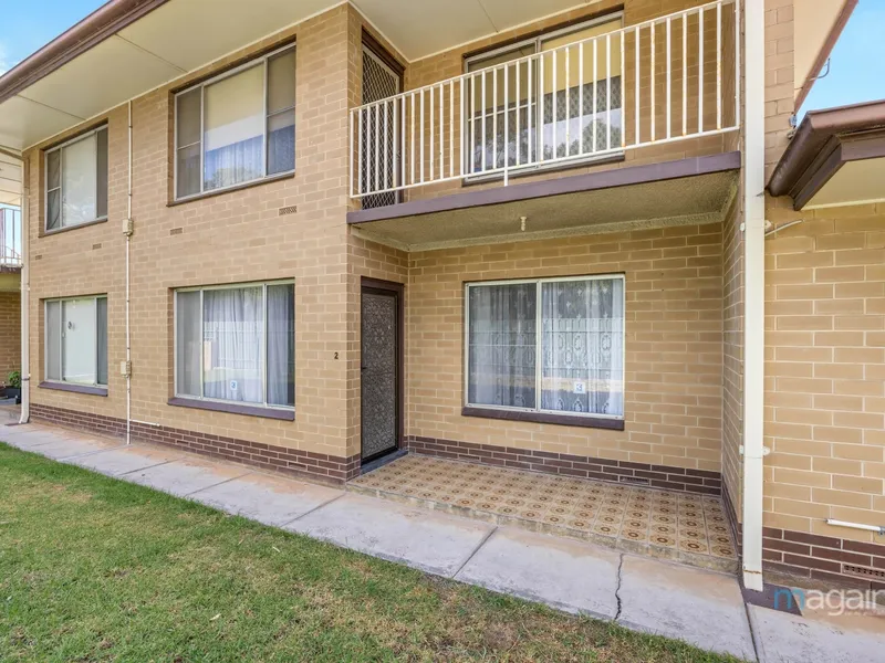 Neat and tidy ground floor unit - 9 MONTH LEASE ONLY