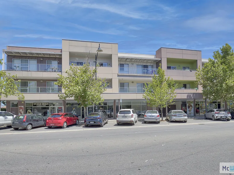 Top Floor, Front Facing Apartment