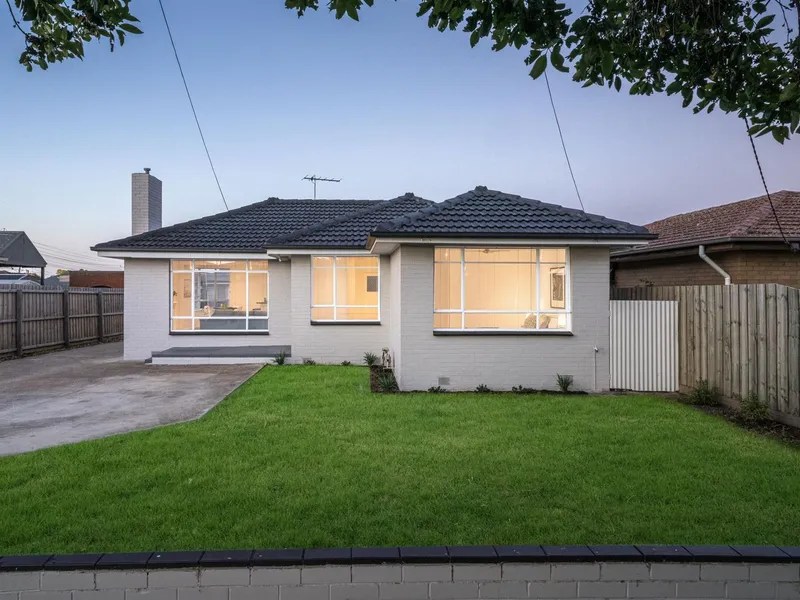 Thriving location 2 bedroom light-filled charm!