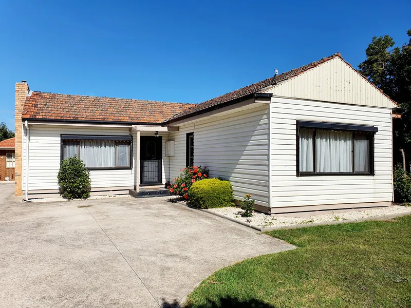 Gorgeous 3 Bedroom Weatherboard Home