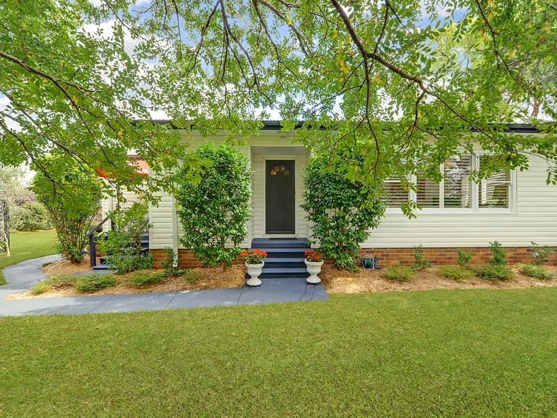 Single level home in Hornsby North Public School catchment 