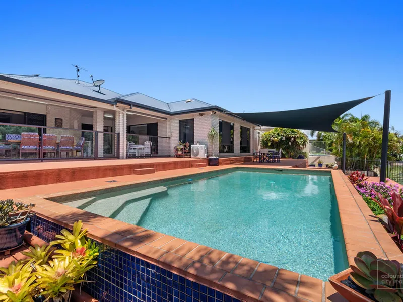 GRAND RESIDENCE ON THE LAKE