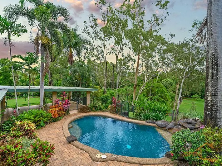 Live The Dream - 2 Acres!