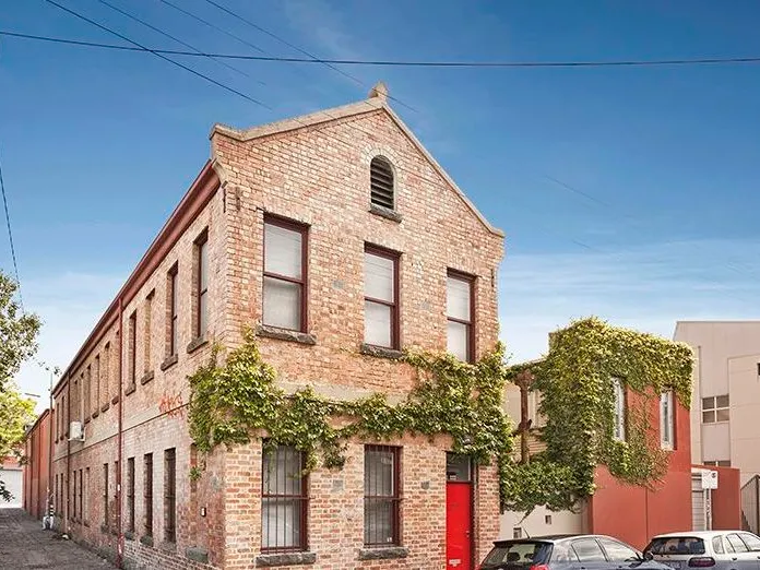 Exquisite two storey home with garage and courtyard