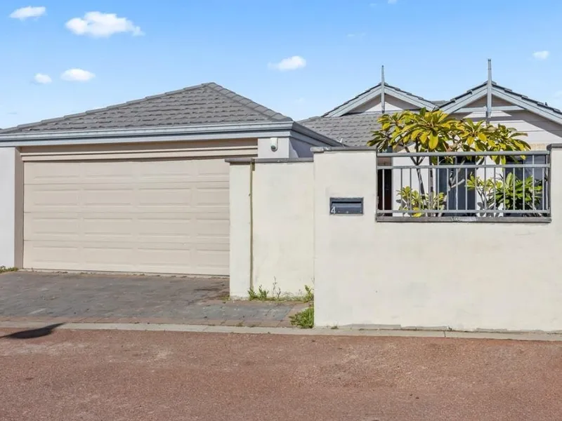Modern Comfort & Convenience: Welcome to 4 Coree Lane, Ellenbrook
