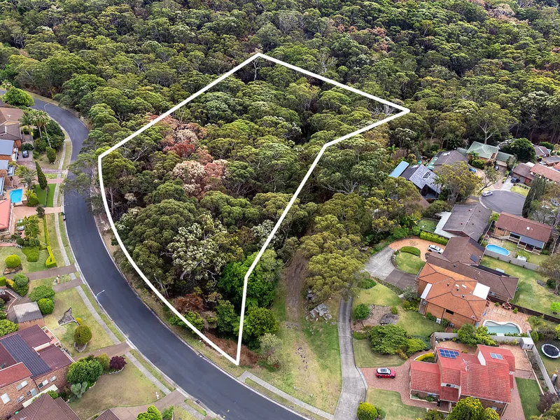 One-of-a-kind vast landholding in residential area