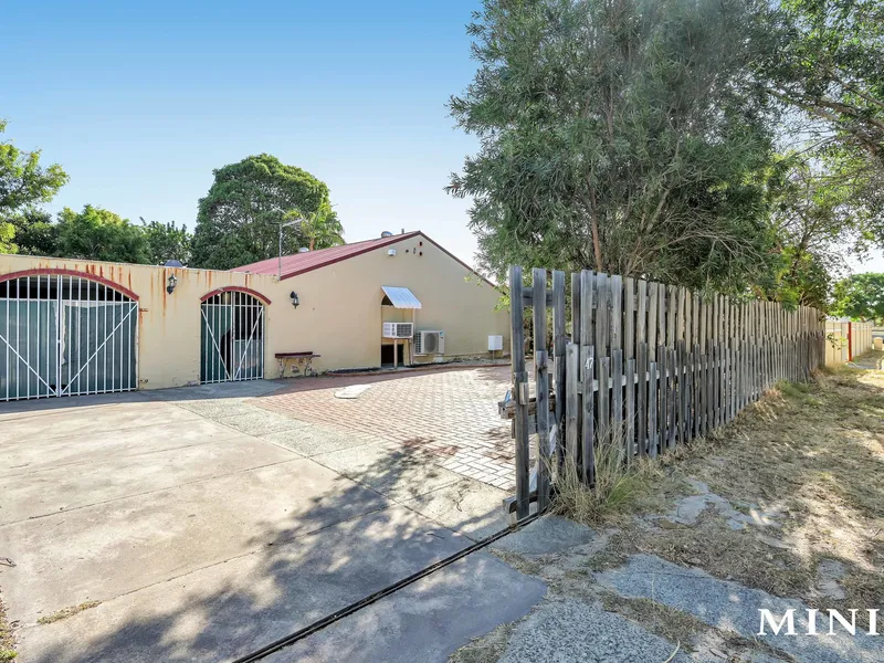 ONCE AGAIN, The Maddington Knights proudly present to you this great value property in an excellent location!