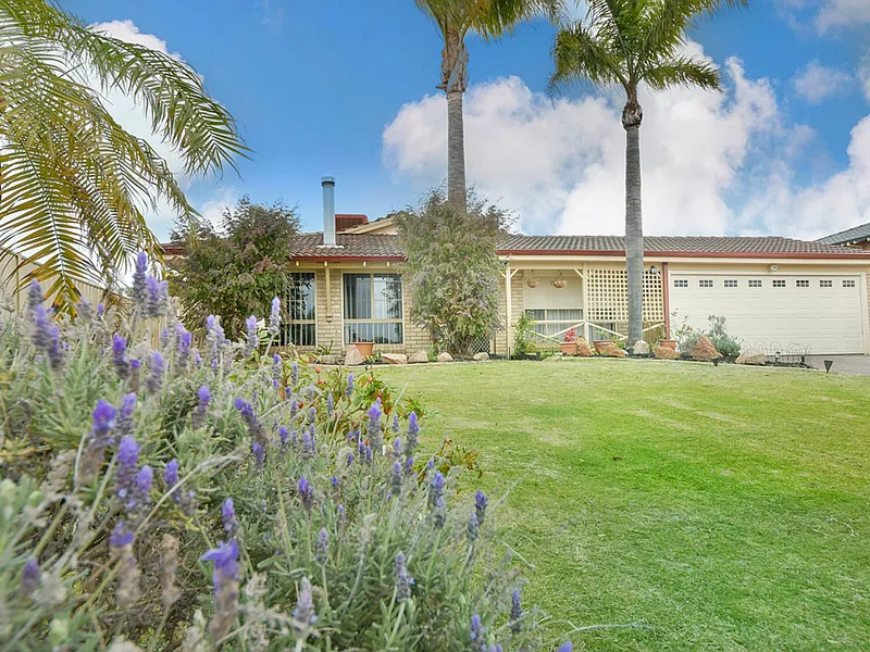 Prime cul-de-sac Location - Family Home - Pool - 820m2 Block