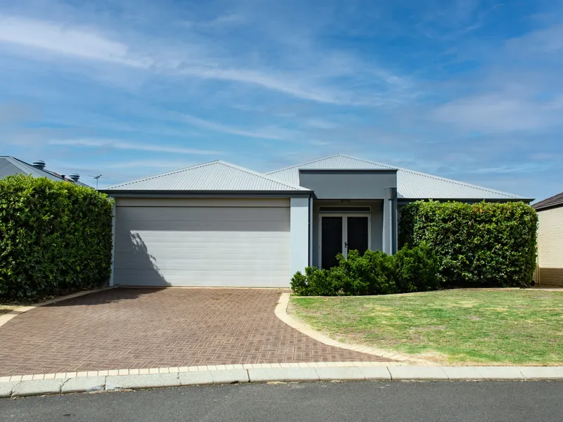 BEAUTIFUL HOME IN SOUGHT AFTER AREA