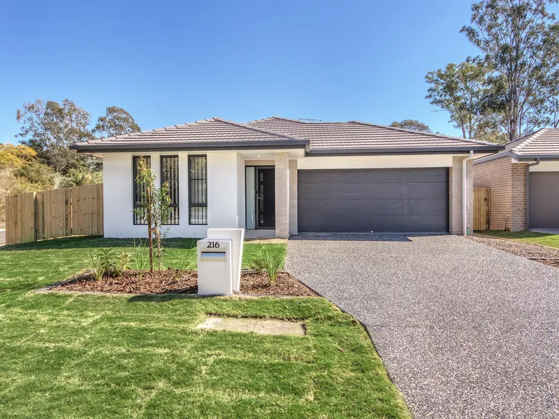 MUST SEE, LARGE 4 BEDROOM FAMILY HOME!