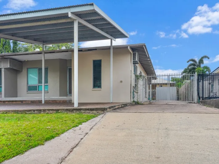 Low-maintenance modern living in spacious duplex