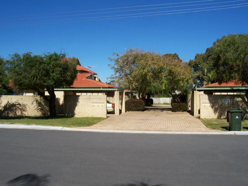 INVESTMENT PROSPECT    3x1 easy care apartment close Plaza