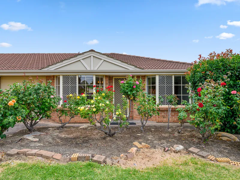 Spacious Home Unit on Generous Sized Allotment