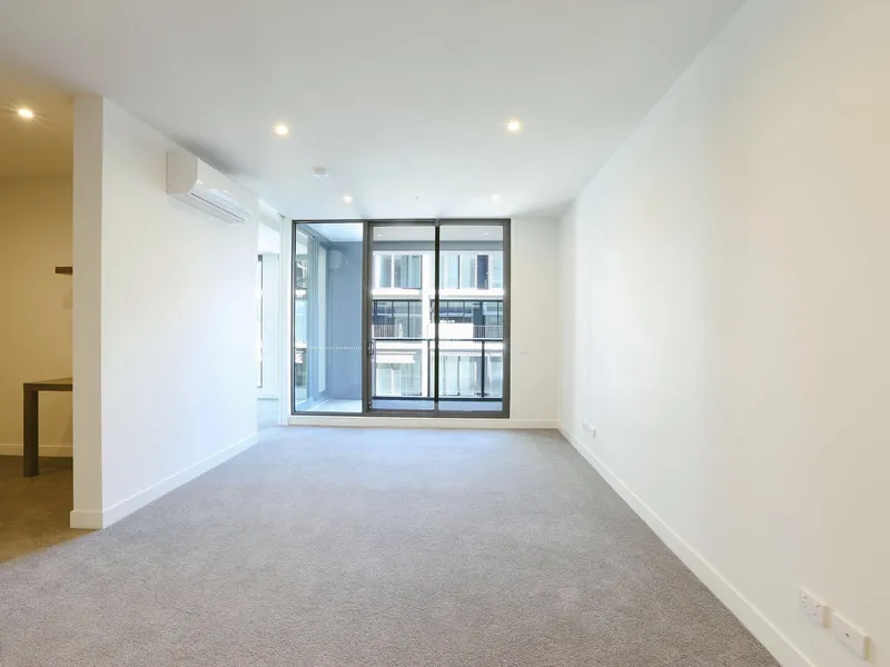 One Bedroom Plus Study Room