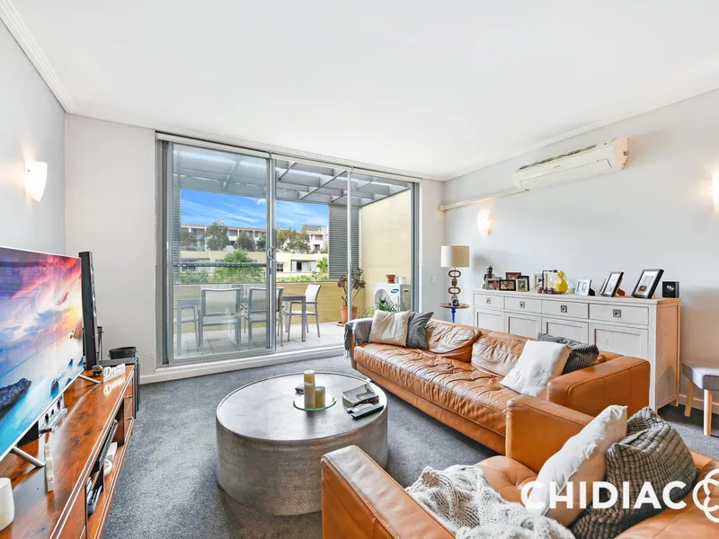 Spacious apartment in the heart of The Piazza