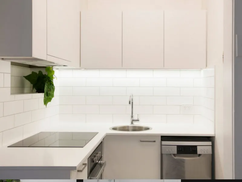 Unfurnished, large one bed + study apartment in 'La Rue'