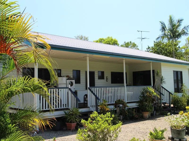 Gimme A Home Amongst The Gum Trees....on 20 Acres