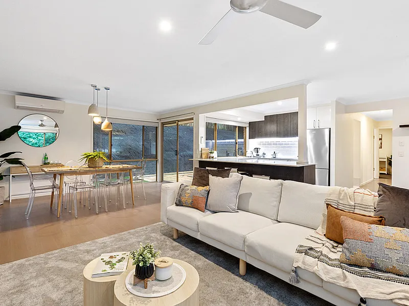 Beautiful Home Amongst The Trees