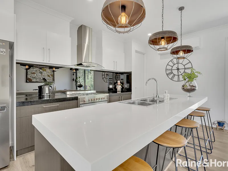 A Home Amongst The Gum Trees! - 4 acres approx.