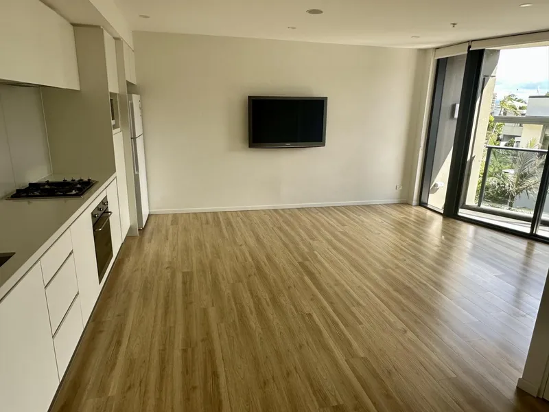 Stylish one bedroom apartment in Surfers Paradise