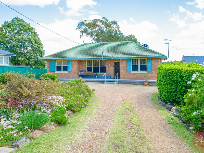 SOUGHT AFTER LOCATION ON 976SQM!
