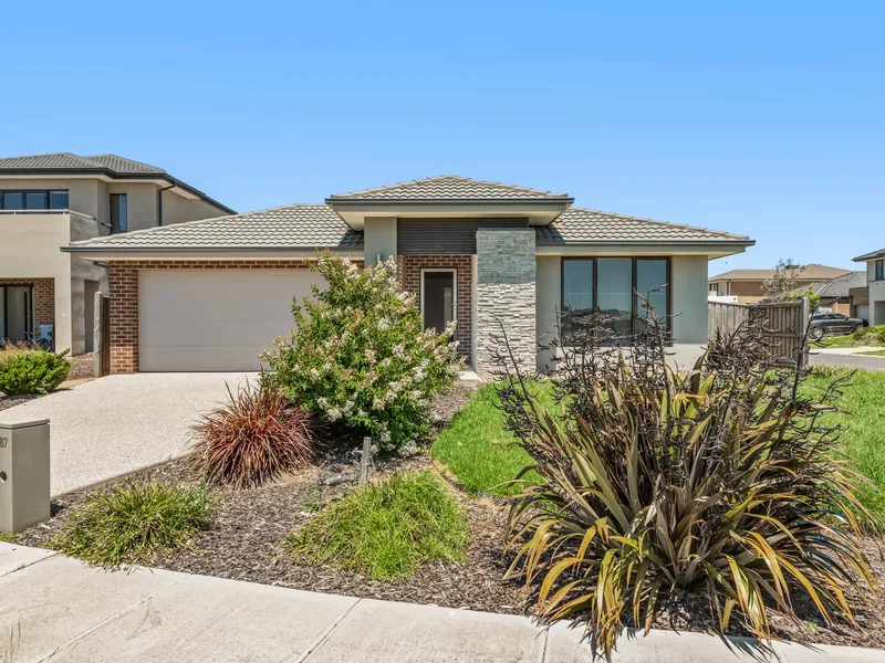 87 Bondi Pde Point Cook