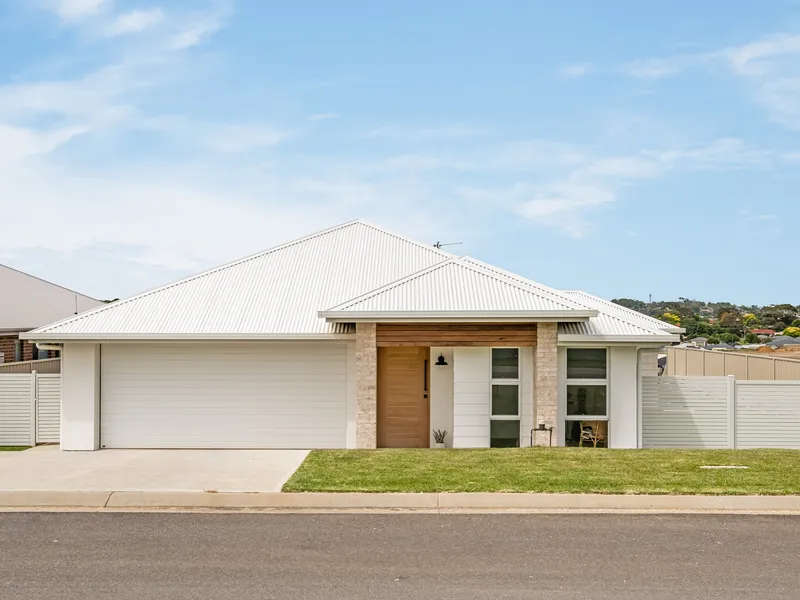 Stunning New Home With Sensational Views