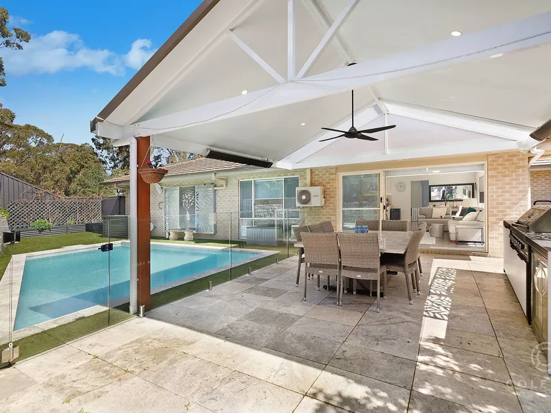 Luxurious Family Entertainer with Pool