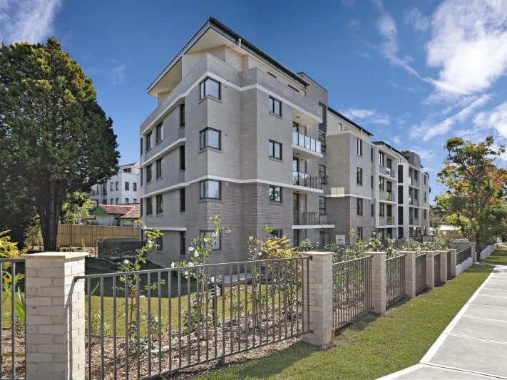 STYLE, CONVENIENCE AND GORGEOUS OUTLOOK