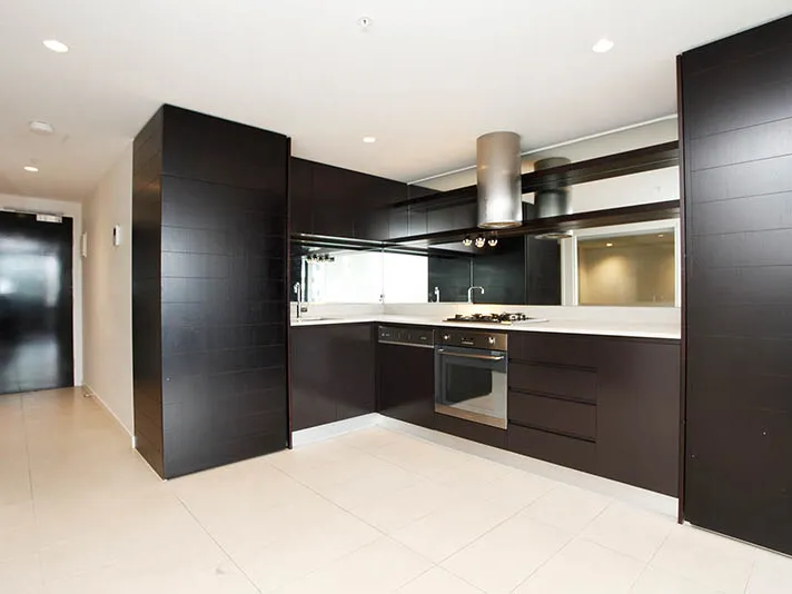 Exquisite two bedroom apartment with TWO weeks FREE rent