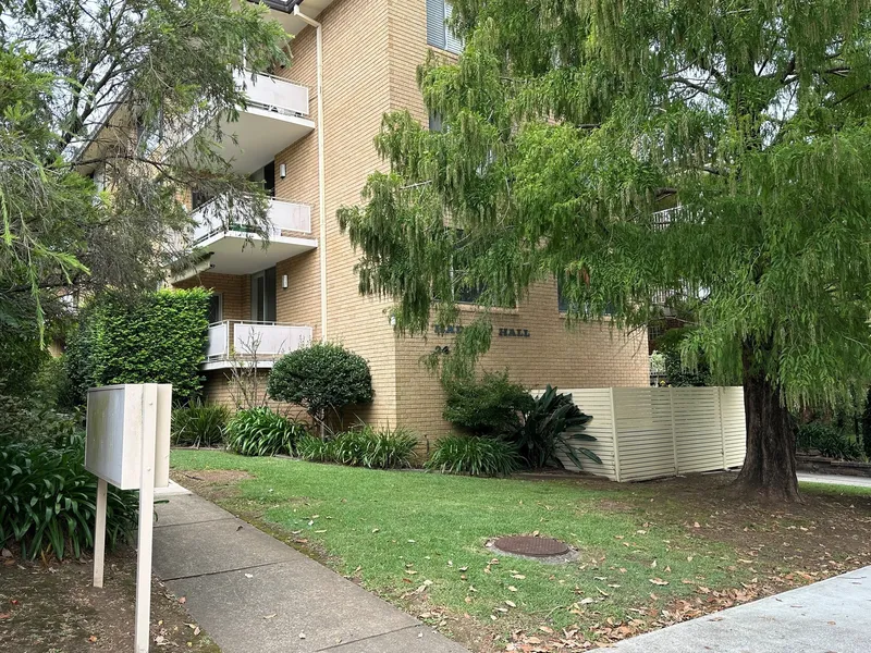 Updated 3 Bedroom Unit in Prime Location