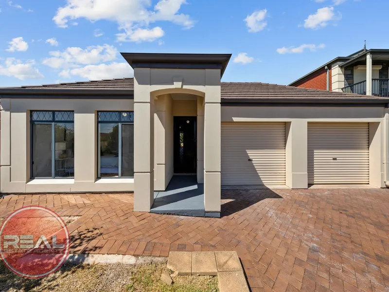 Delightful and Convenient Family Home!