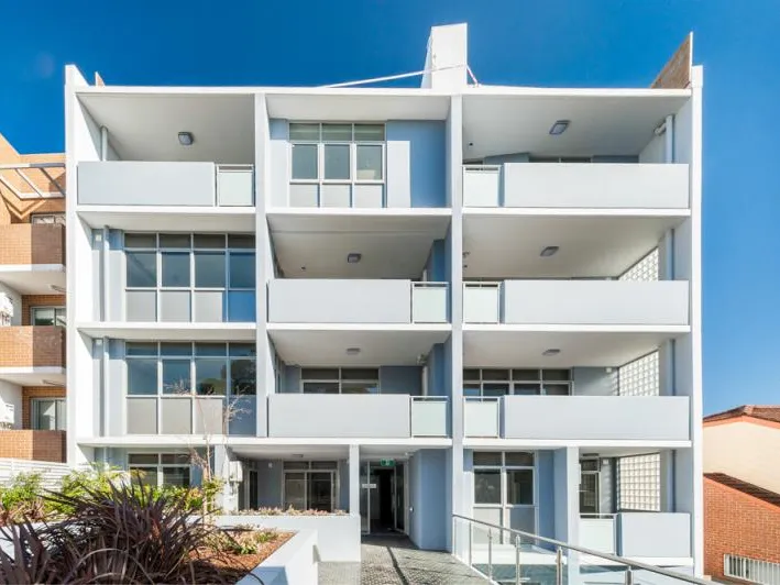 LUXURY 2 BEDROOM APARTMENT