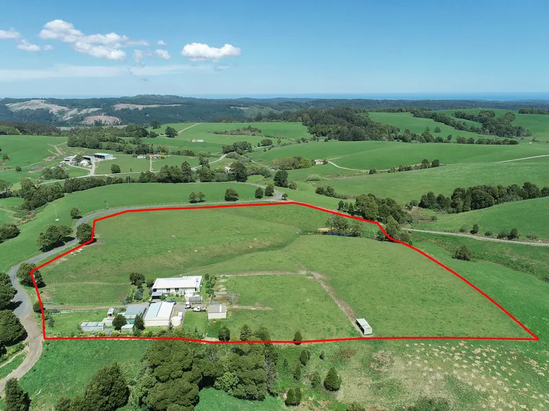 STUNNING OTWAY RANGES DISTRICT FARMLET