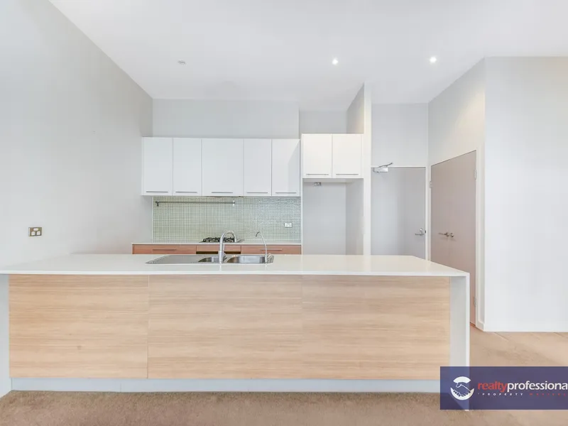 convenient one bedder plus study with resort style facilities