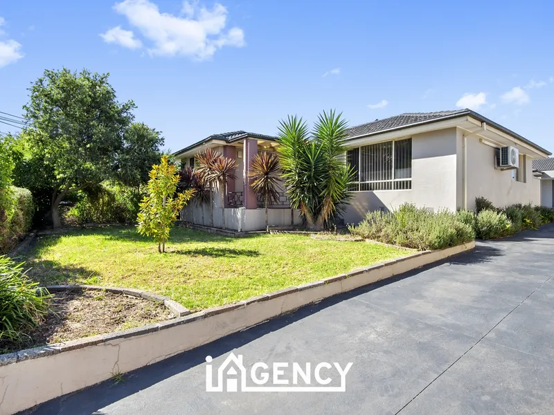 VERSATILE FAMILY LOCATION!!