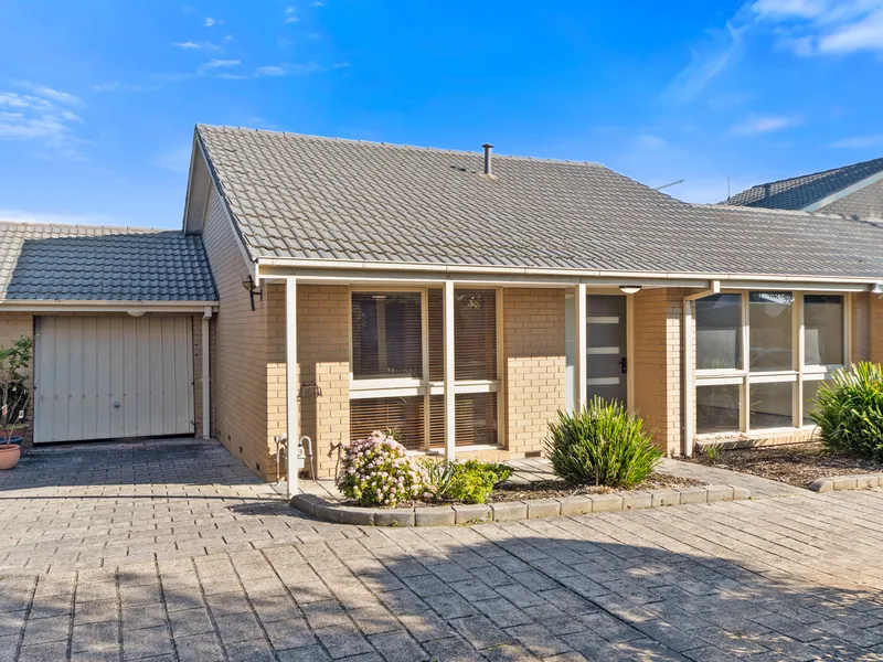 Beachside - 2 Bedroom, 1 Bathroom Unit, Lock-up Garage, FHSZ