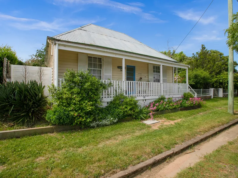 Character Cottage ~ Hillington