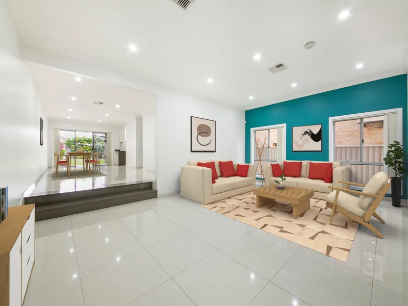 Modern Air-Conditioned Five Bedroom Duplex with Three Bathrooms, Gas Cook-Top, Dishwasher and Single Garage!!!