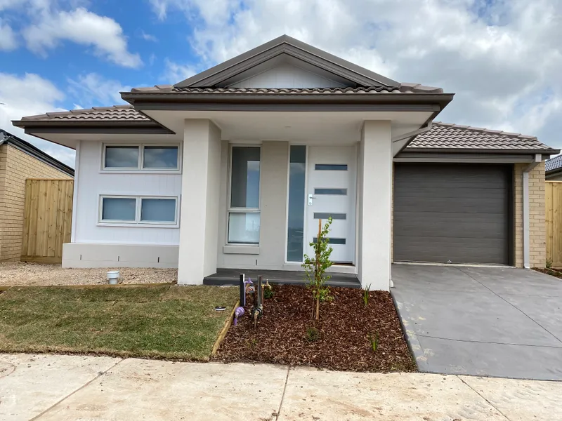 QUALITY HOME IN THE ORCHARD ESTATE