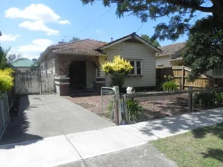 Two Bedroom Home Close To Transport!