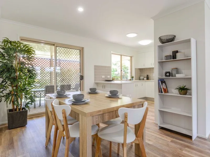 Gorgeous and spacious, three bedroom villa close to the lake