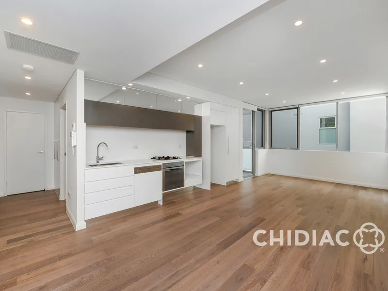 Conveniently located | Floorboards