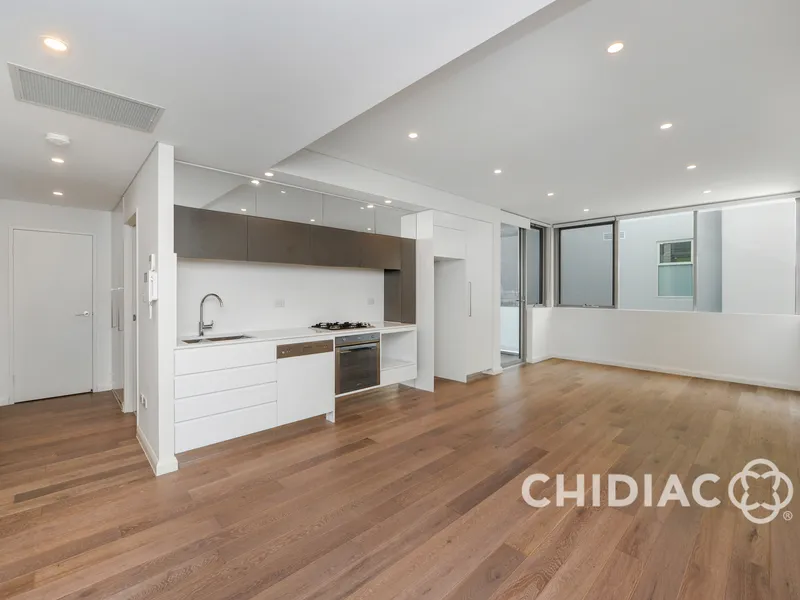 Conveniently located | Fitted with floorboards