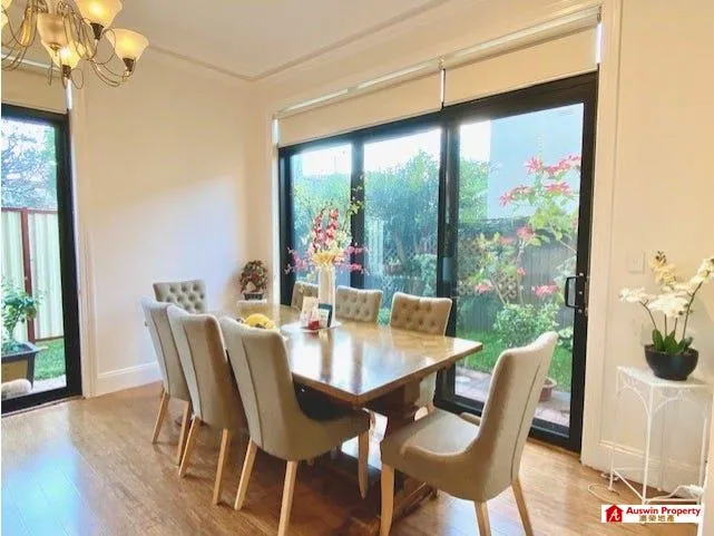 Gorgeous 3 bedroom double brick suite with a modern interior