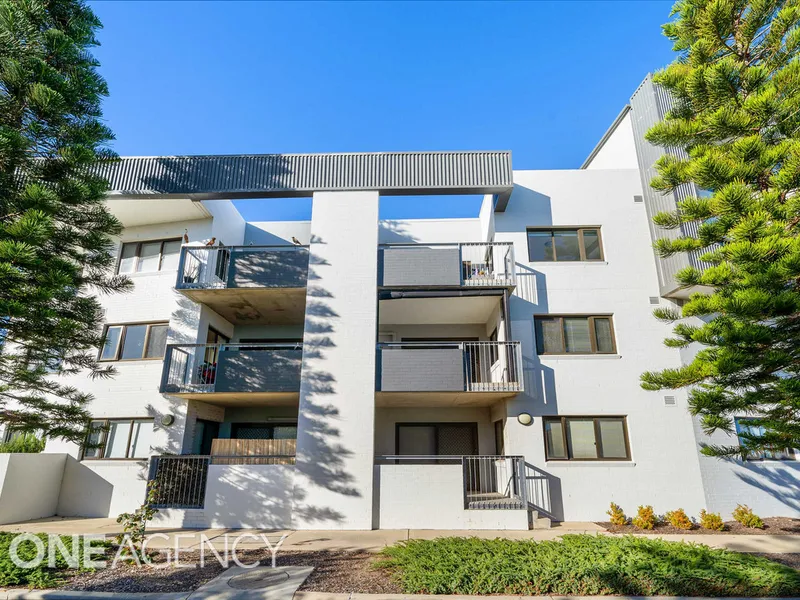 IMMACULATE BEACHSIDE APARTMENT!