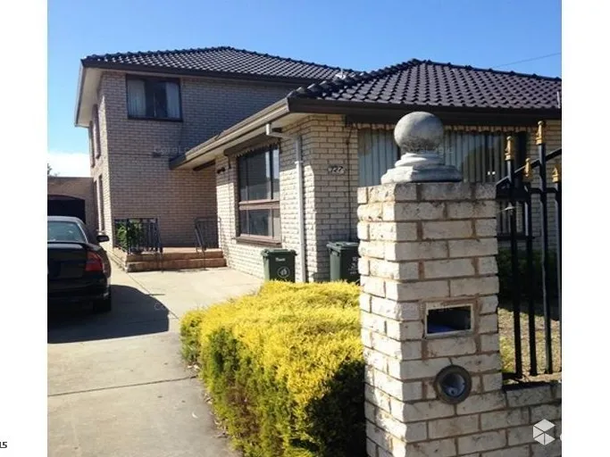 LARGE SPACIOUS FAMILY HOME