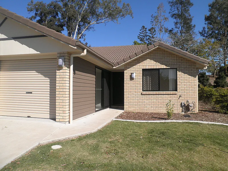 2 BEDROOM STUNNING UNIT