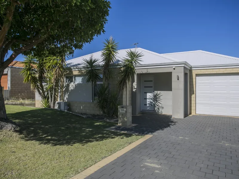 GREAT LOCATION IN A QUIET STREET