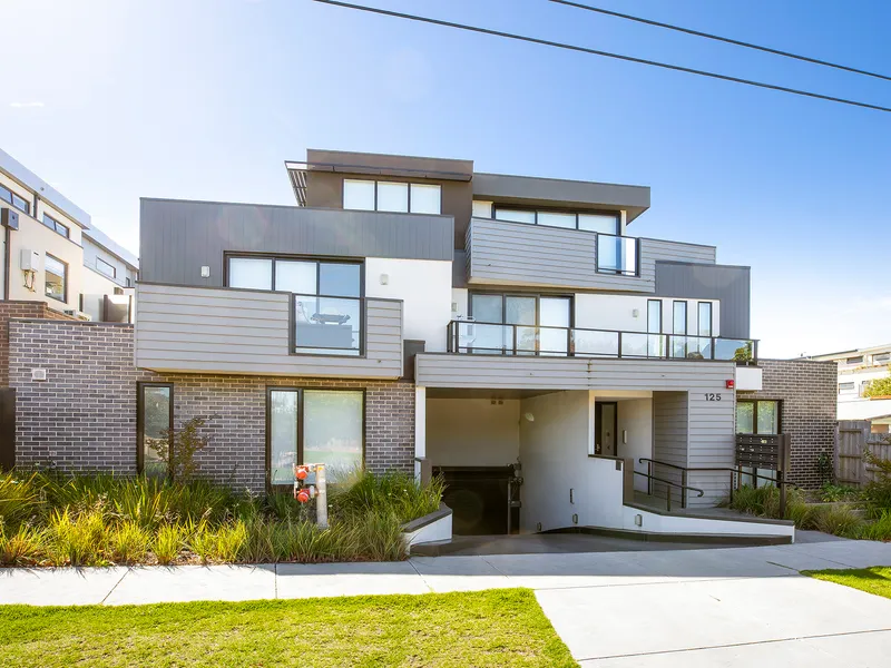 Stunning Two Bedroom with Wrap Around Balcony